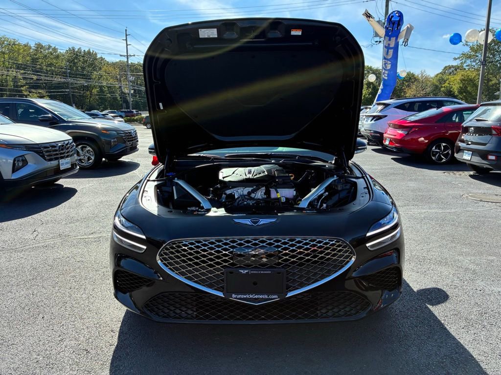 Used 2025 Genesis G70 2.5T image 9