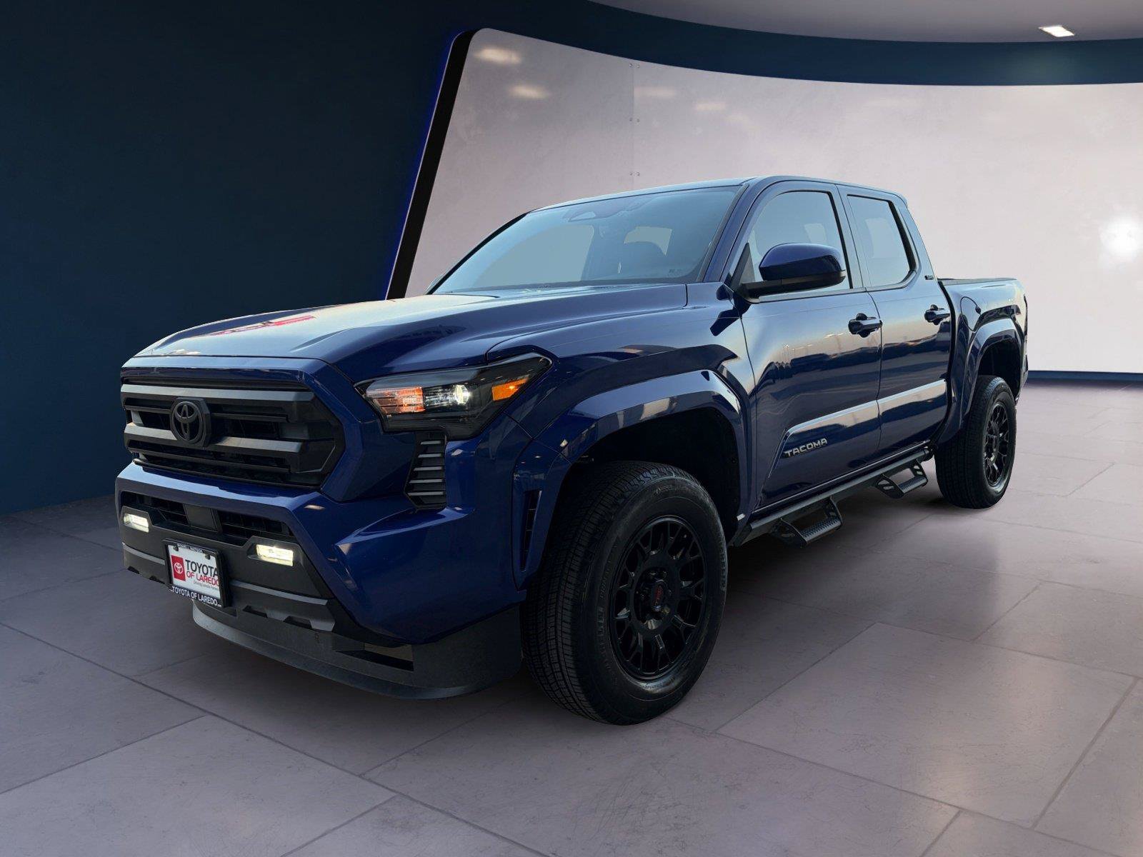 Used 2025 Toyota Tacoma SR5 RWD image 1