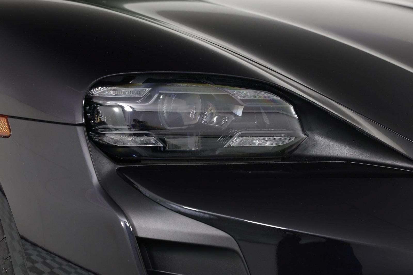 Certified 2024 Porsche Taycan GTS AWD/4WD image 26