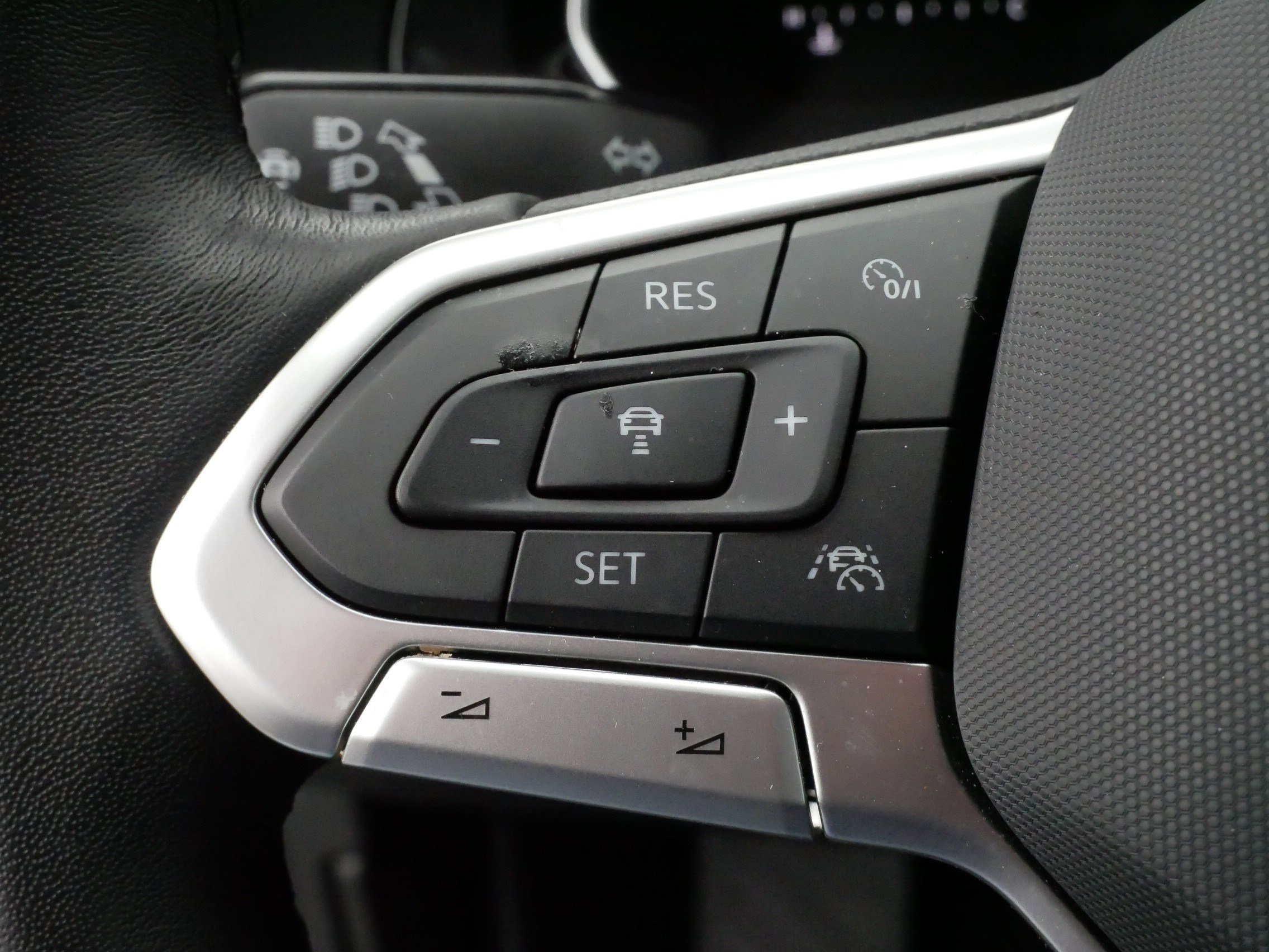 Certified 2024 Volkswagen Jetta S image 25