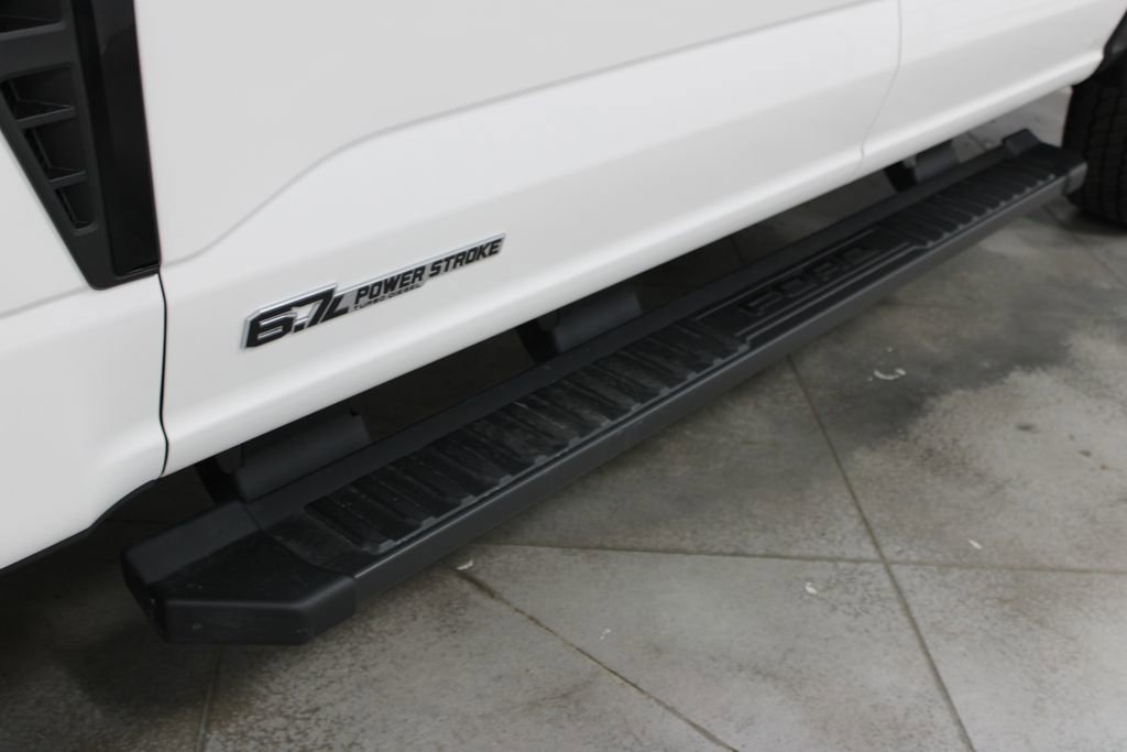 New 2026 Ford F250 Lariat w/ Black Appearance Package image 13