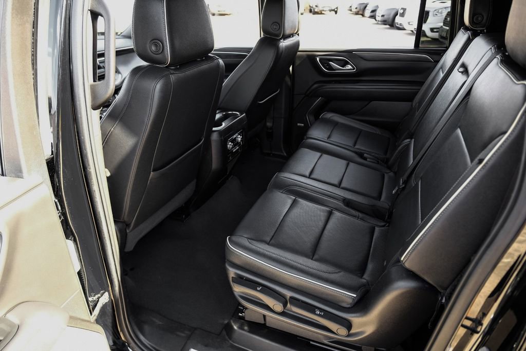 Used 2022 GMC Yukon XL SLT AWD/4WD image 40