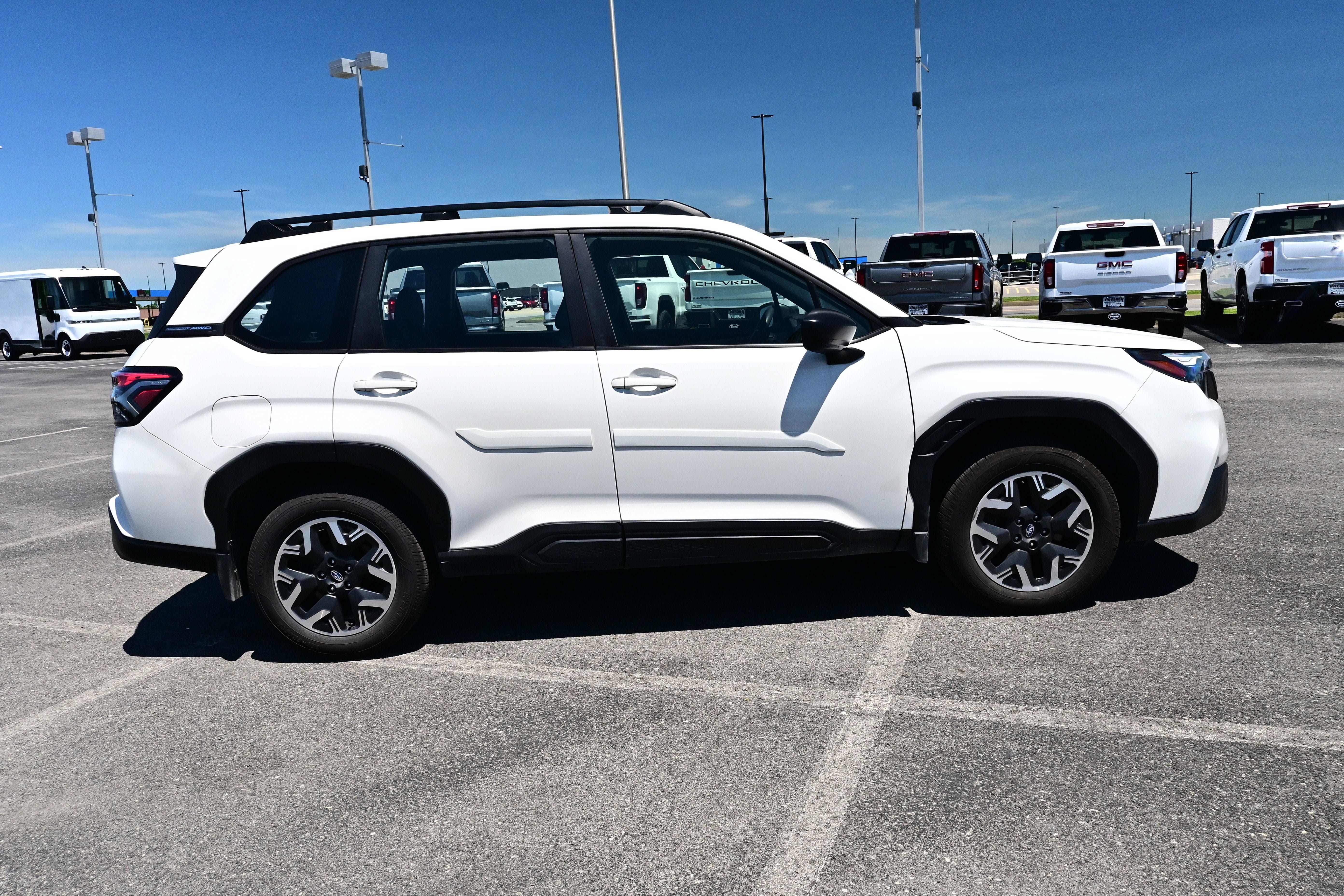 Used 2025 Subaru Forester AWD/4WD image 5