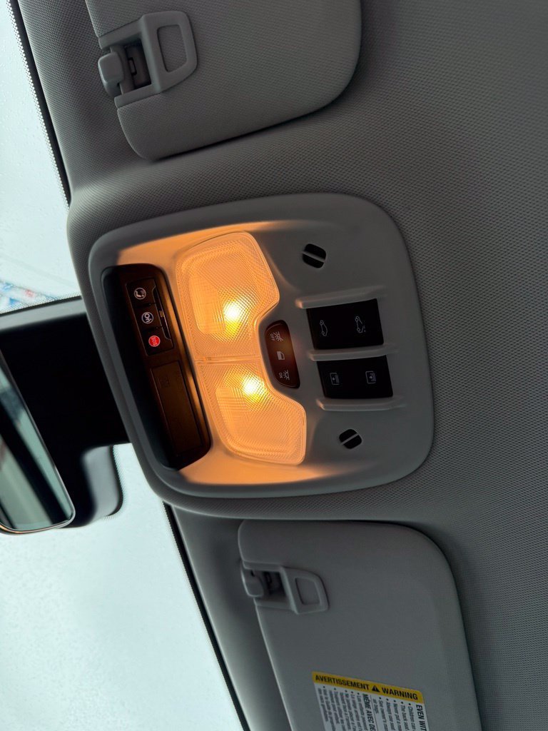 Used 2023 Chevrolet Bolt EUV Premier w/ Sun & Sound Package FWD image 21