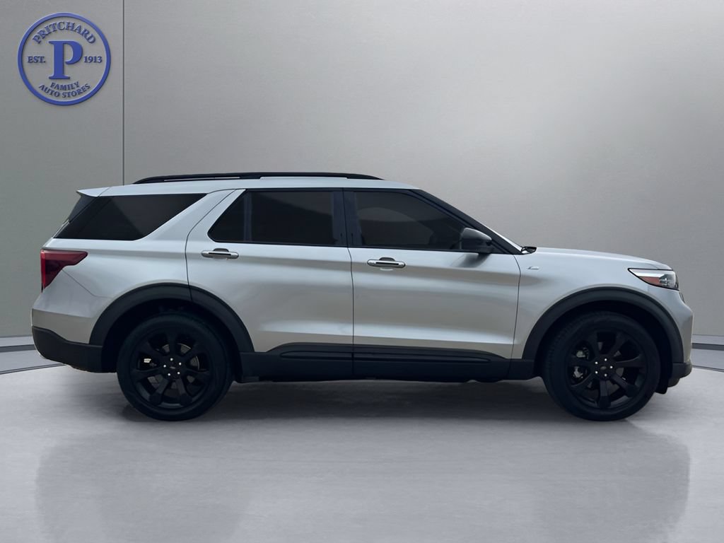 Used 2023 Ford Explorer ST-Line w/ Class IV Trailer Tow Package AWD/4WD image 8