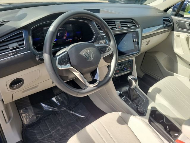 Used 2022 Volkswagen Tiguan SE image 19