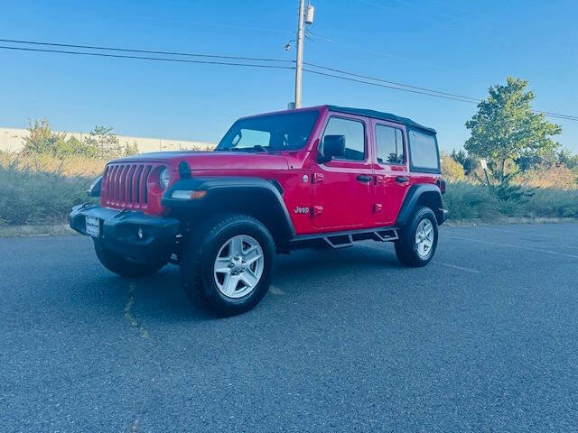 Used 2018 Jeep Wrangler Unlimited Sport image 2