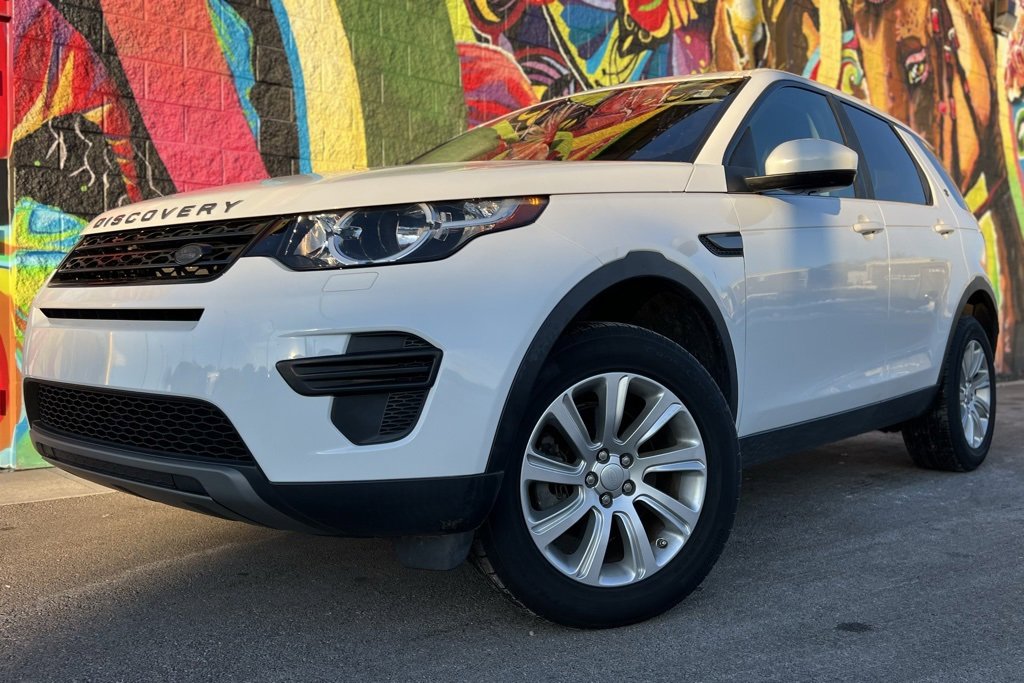 Used 2019 Land Rover Discovery Sport SE image 13