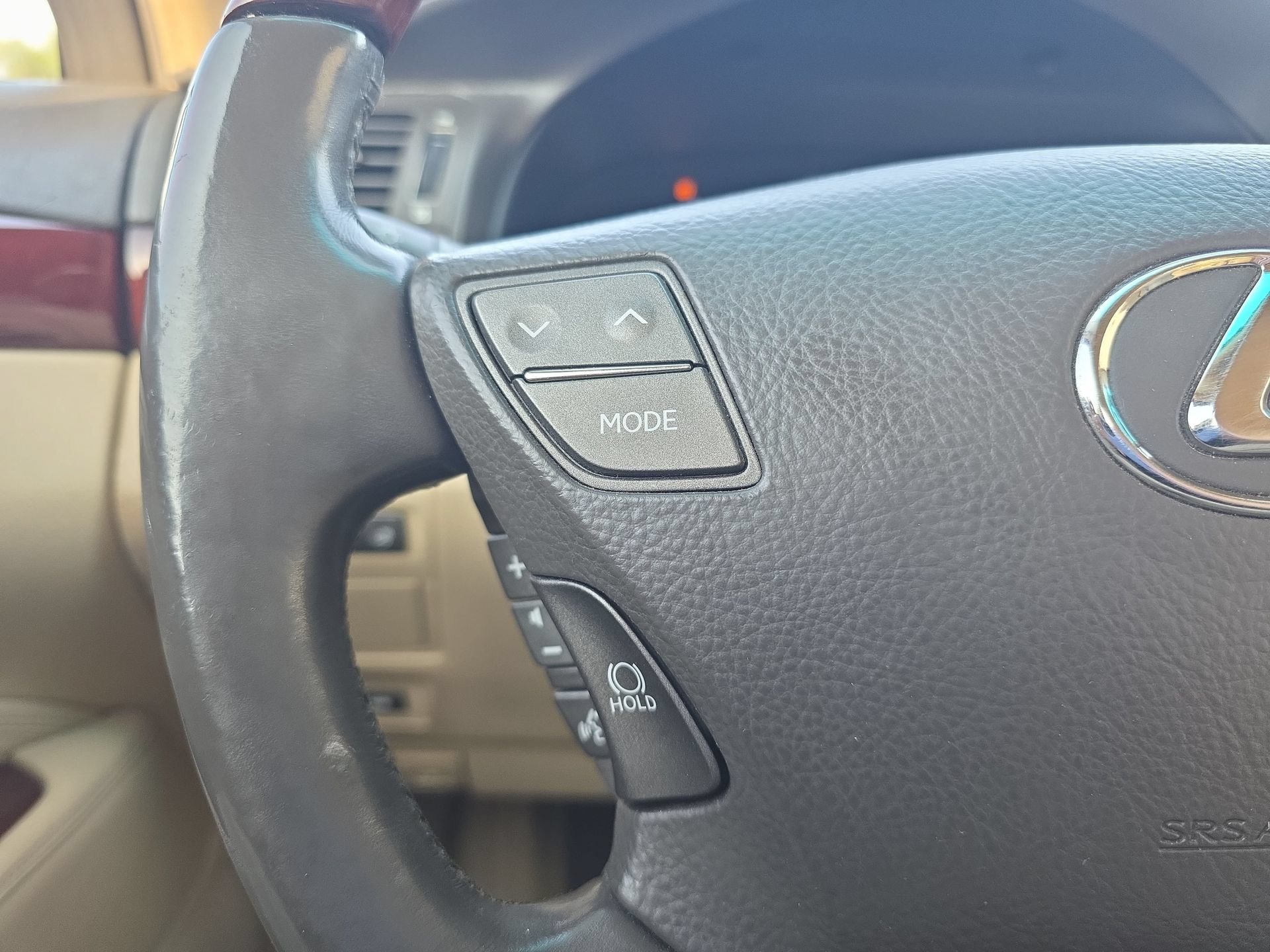 Used 2007 Lexus LS 460 L w/ Luxury Pkg RWD image 17