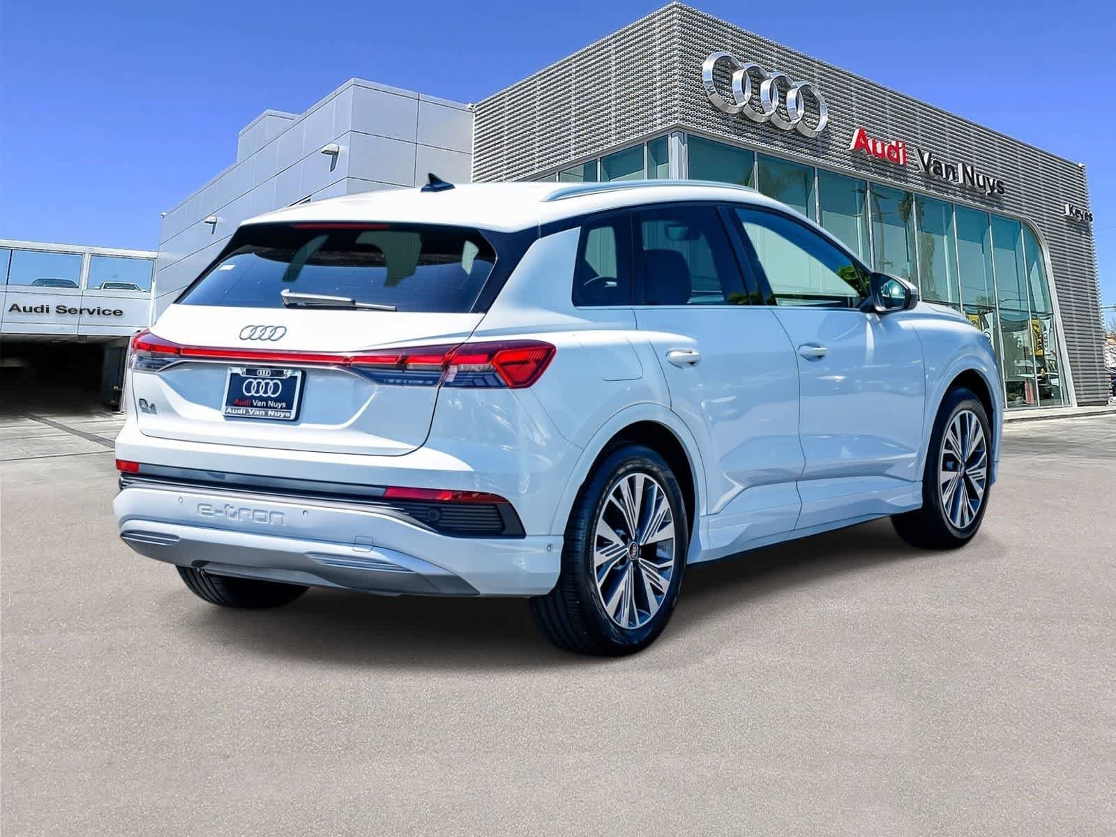 Used 2023 Audi Q4 e-tron Premium Plus w/ Premium Plus image 4