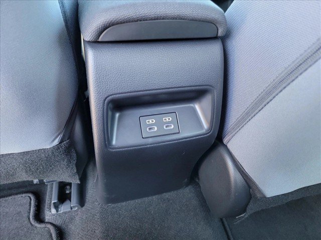 Used 2026 Toyota Corolla SE FWD image 19