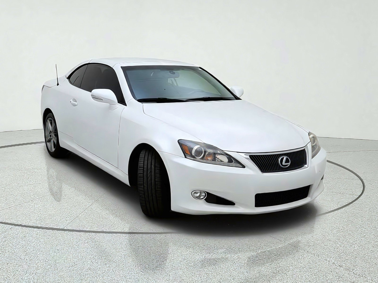 Used 2013 Lexus IS 250C RWD image 4