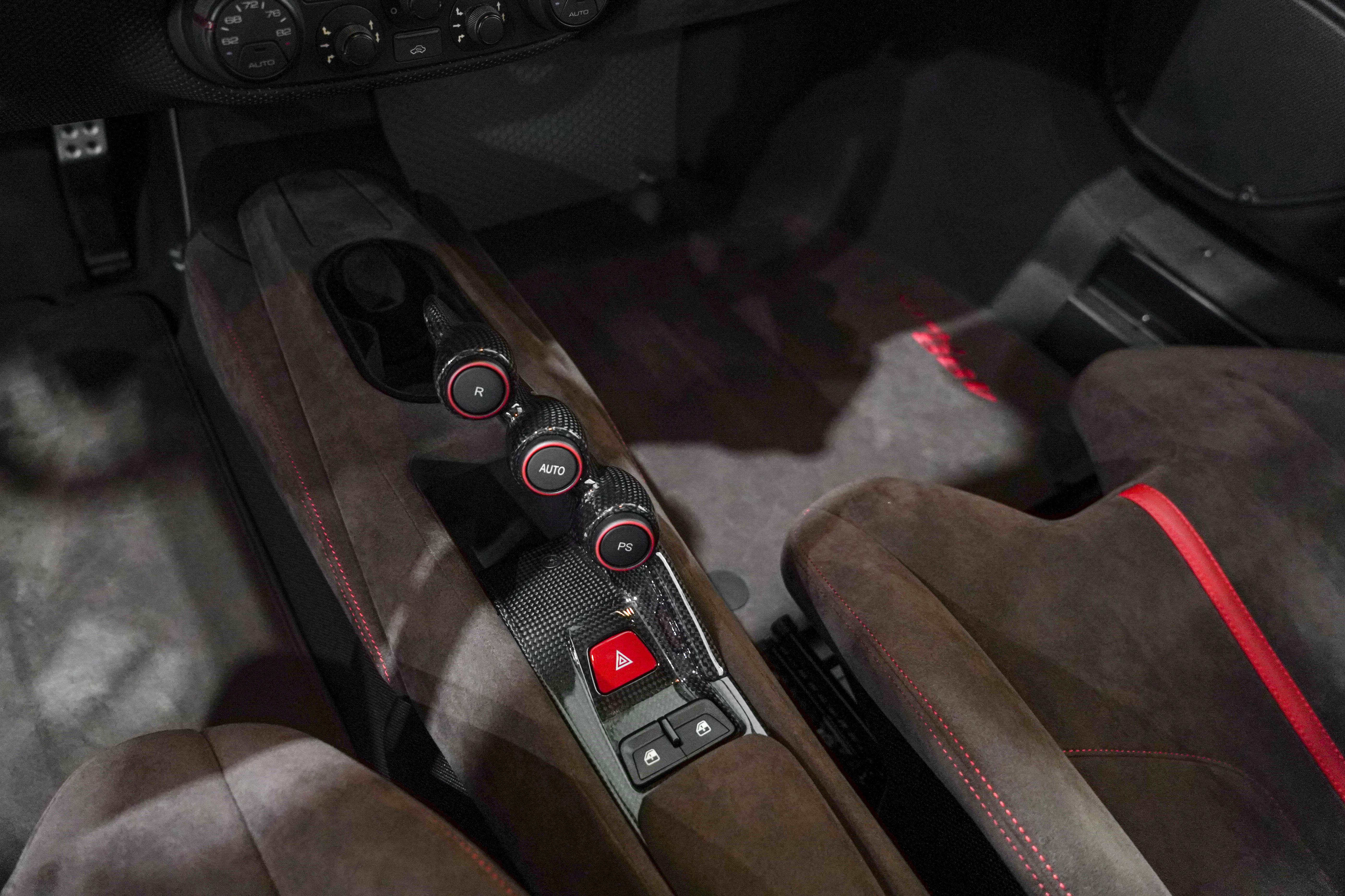 Used 2020 Ferrari 488 Pista Coupe RWD image 12