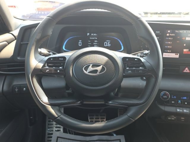 Certified 2025 Hyundai Elantra Sport w/ Cargo Package image 9