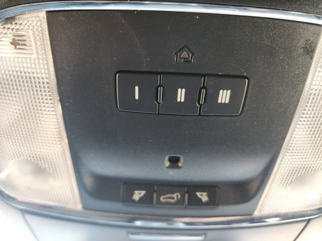 Used 2018 Jeep Grand Cherokee Altitude RWD image 42