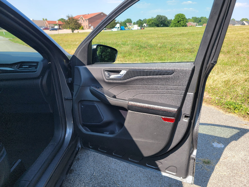 Used 2024 Ford Escape ST-Line FWD image 31