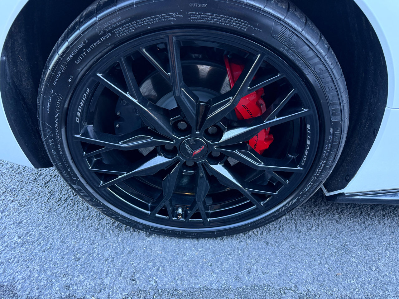 Used 2024 Chevrolet Corvette Stingray Preferred Cpe w/ Stealth Interior Trim Package image 30