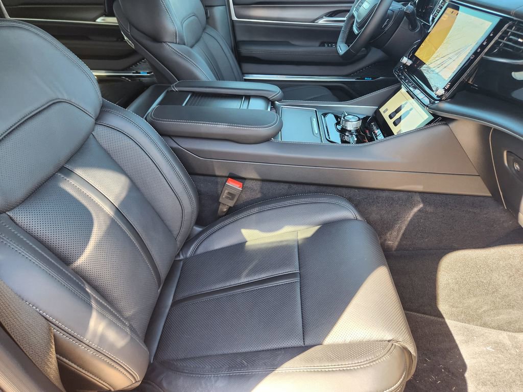 New 2026 Jeep Grand Wagoneer Summit w/ Rear Seat Video Group I image 9