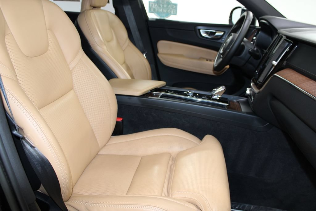 Used 2023 Volvo XC60 B6 Ultimate w/ Climate Package AWD/4WD image 28