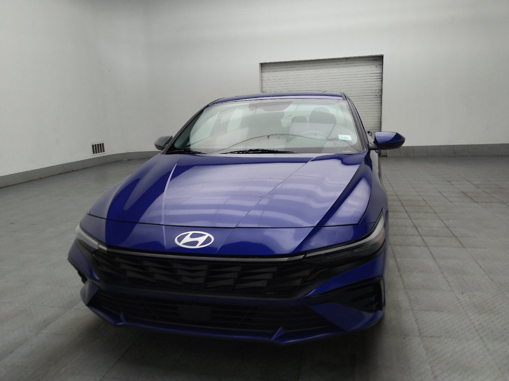 Used 2025 Hyundai Elantra SEL FWD image 15
