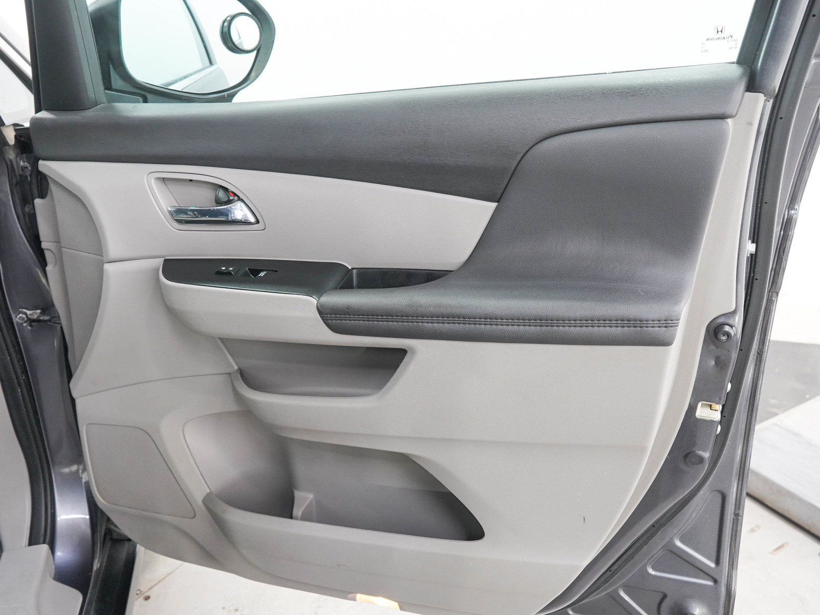 Used 2016 Honda Odyssey SE image 11