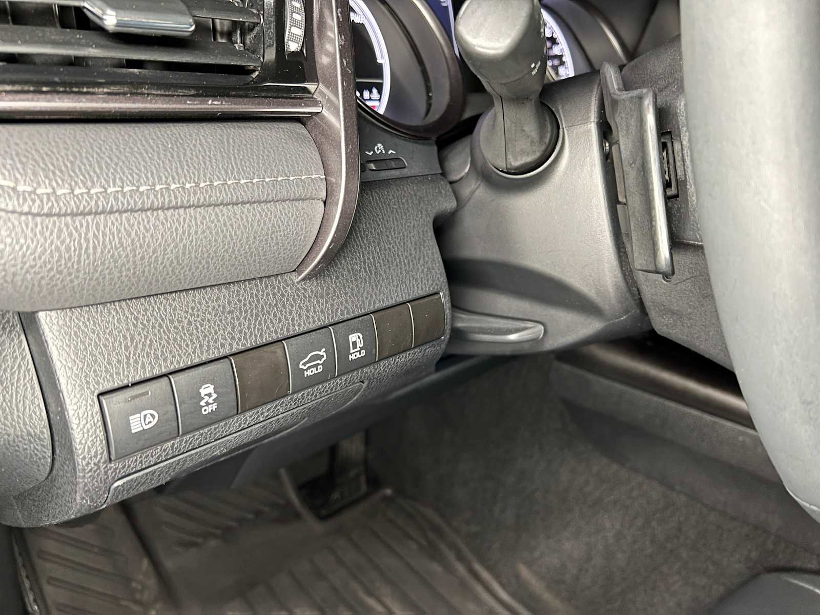 Used 2024 Toyota Camry SE FWD image 25