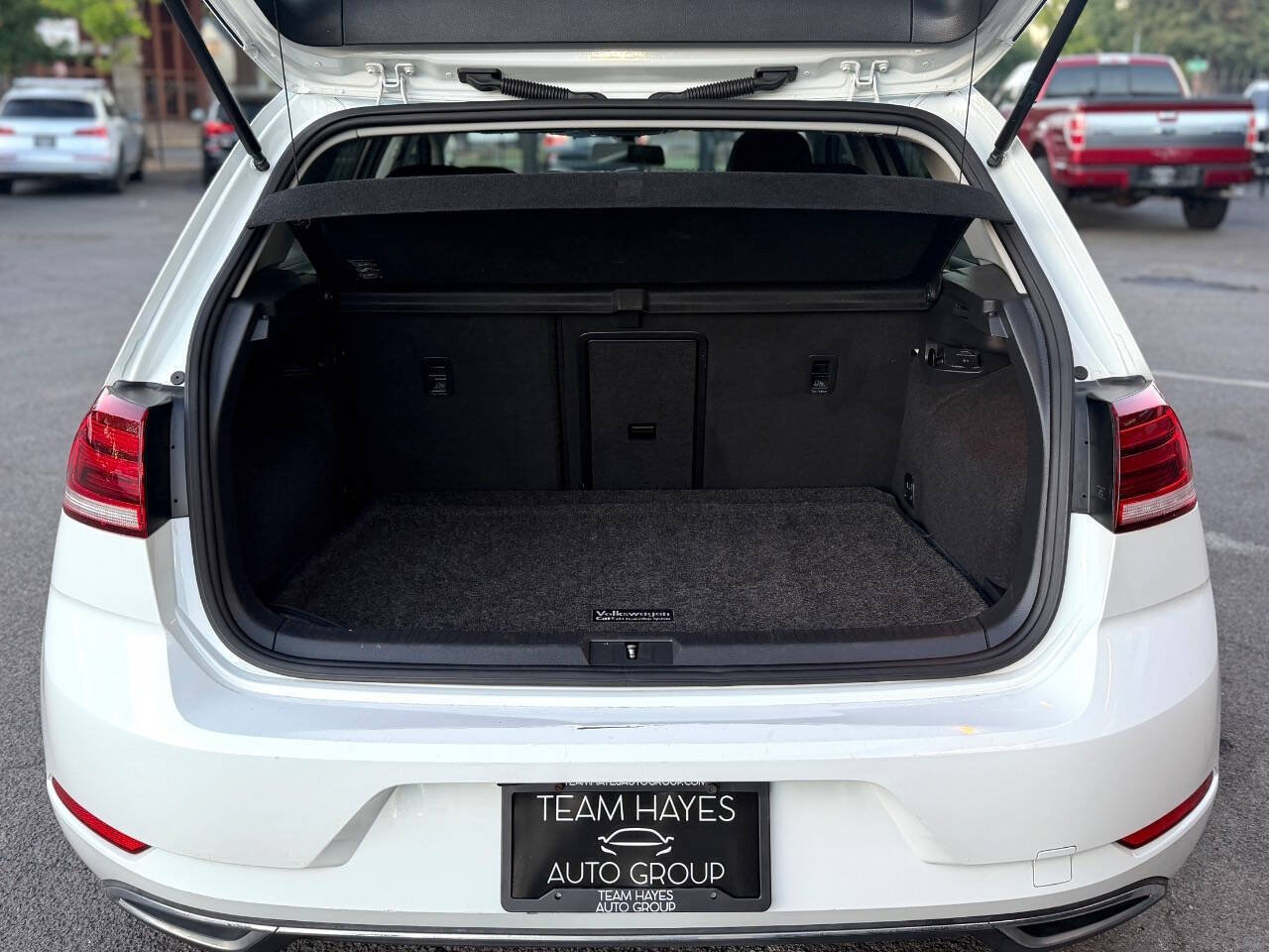 Used 2018 Volkswagen Golf SE FWD image 15