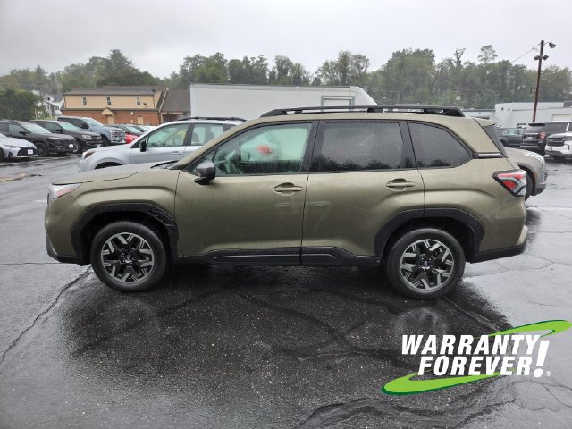 Used 2025 Subaru Forester Premium AWD/4WD image 4