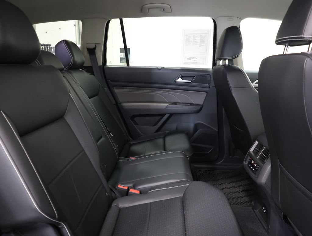 Certified 2023 Volkswagen Atlas SE w/ Black Wheel Package AWD/4WD image 22