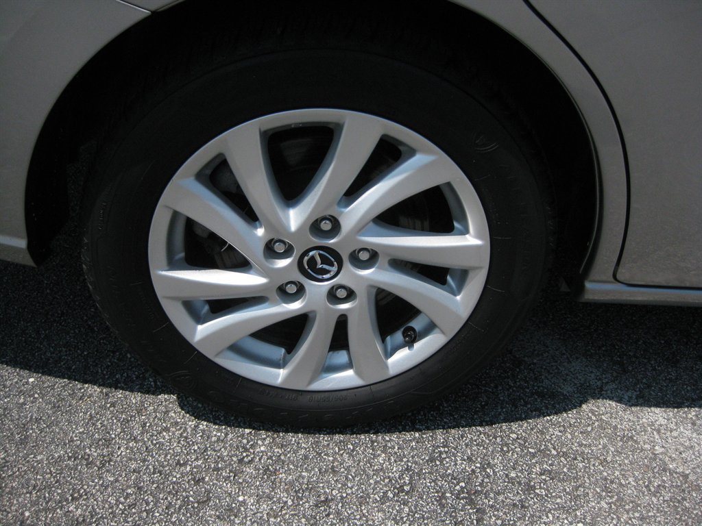 Used 2015 MAZDA MAZDA5 Sport FWD image 10