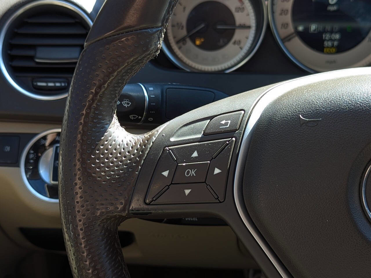 Used 2013 Mercedes-Benz C 300 4MATIC Sedan image 24