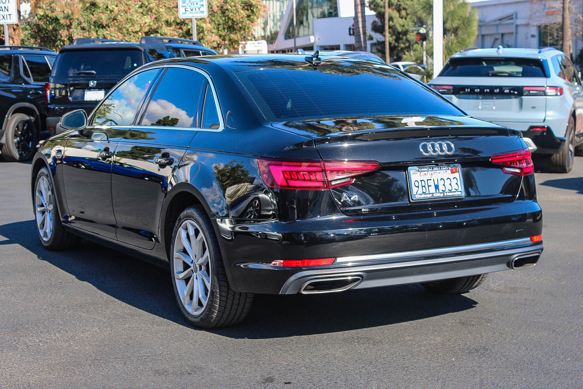 Used 2019 Audi A4 2.0T Premium w/ 18" Wheel Package image 7