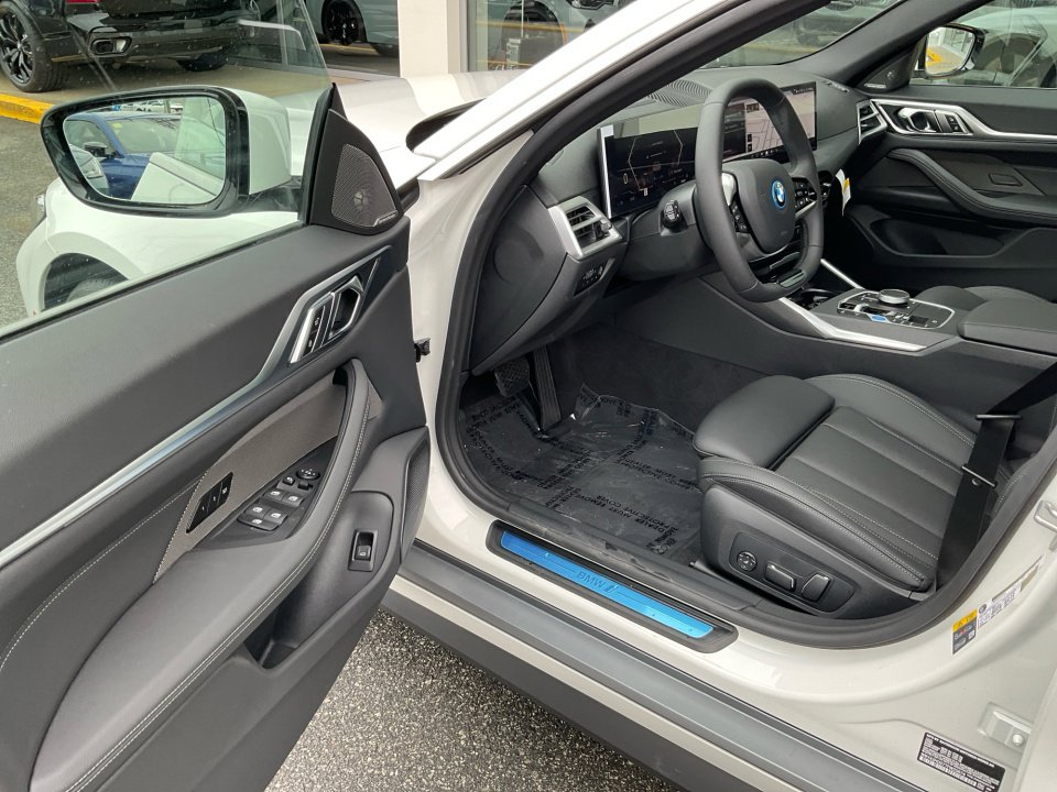 New 2026 BMW i4 xDrive40i w/ Premium Package image 31