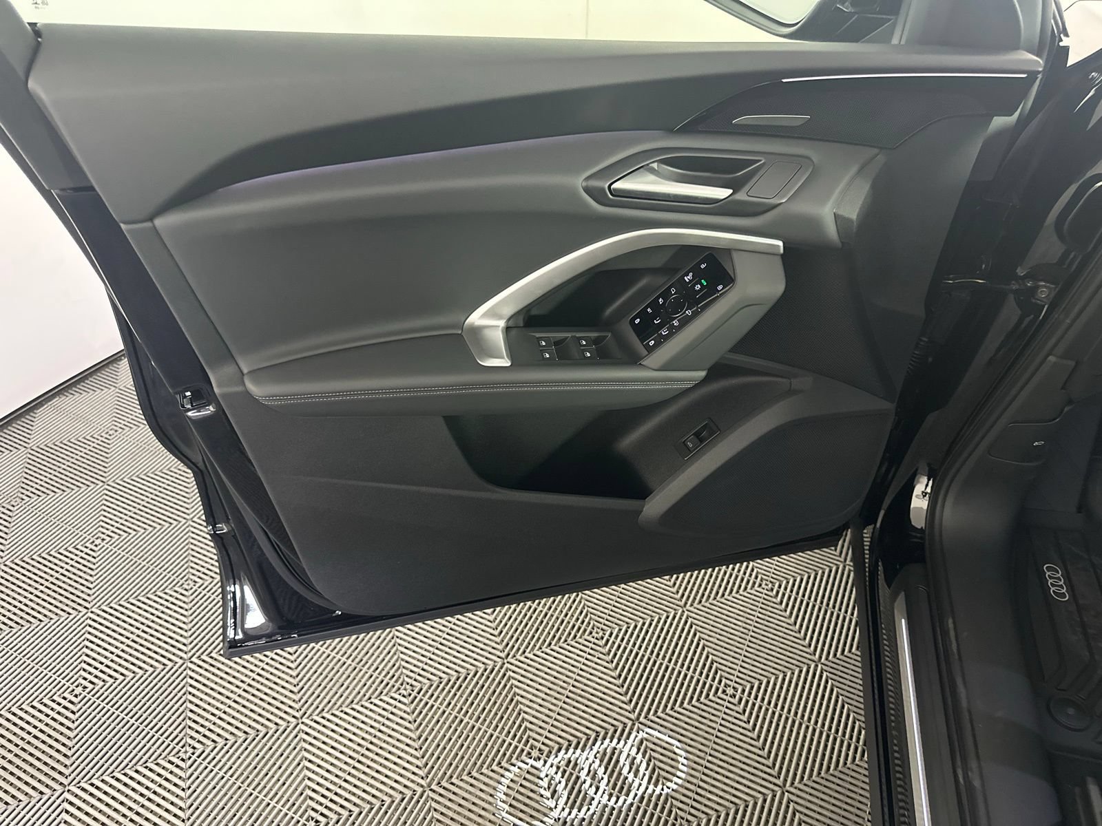 Certified 2025 Audi Q5 Premium w/ Premium Plus AWD/4WD image 15