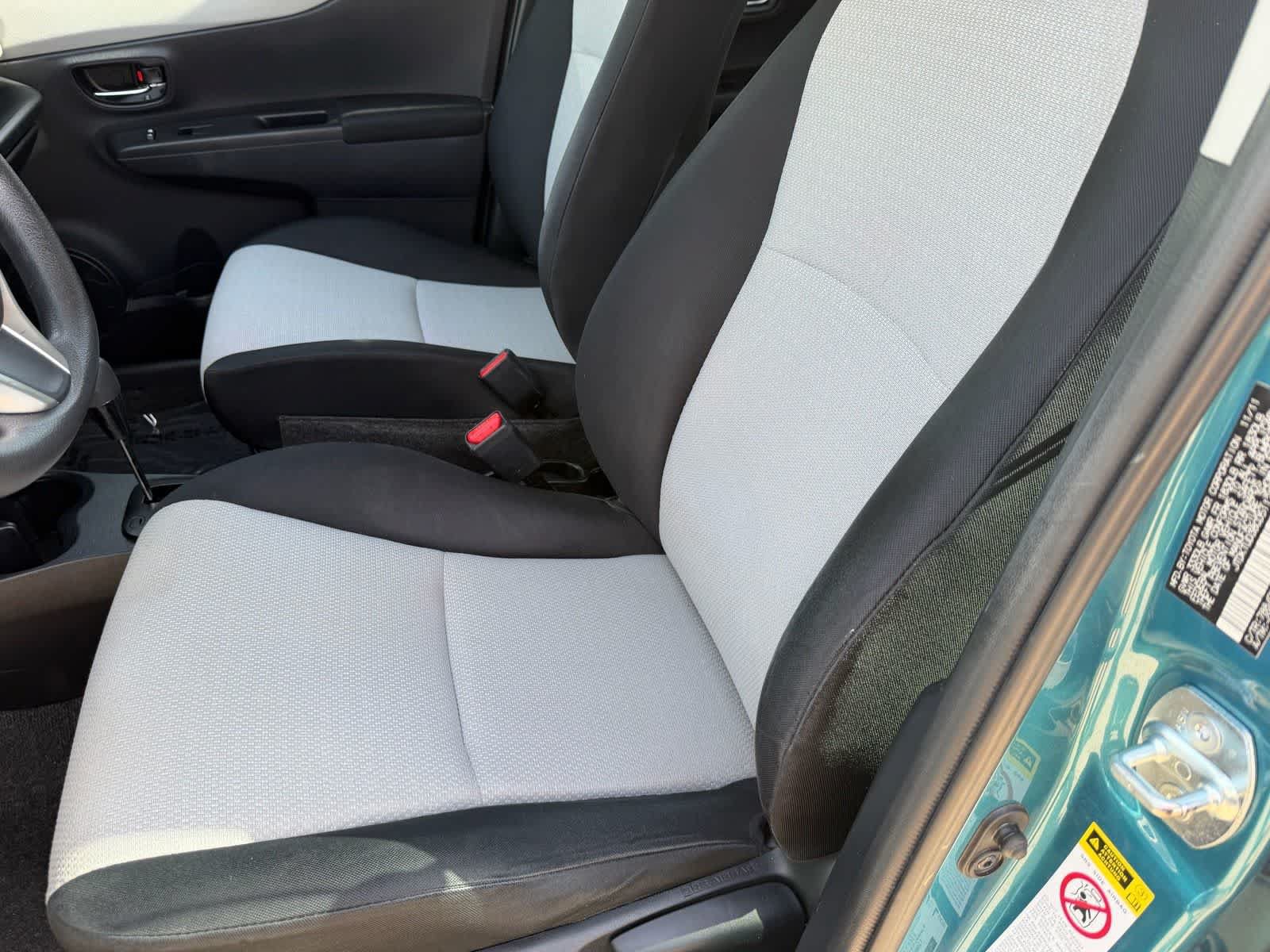 Used 2012 Toyota Yaris LE FWD image 21