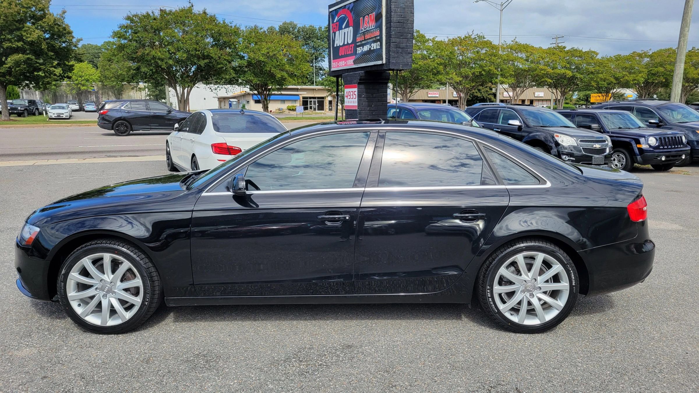 Used 2013 Audi A4 2.0T Premium w/ Convenience Pkg image 2