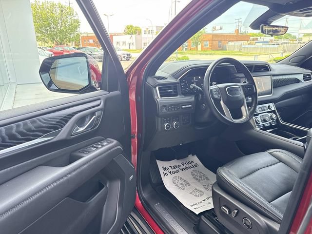 Used 2022 GMC Yukon Denali w/ Denali Premium Package AWD/4WD image 46