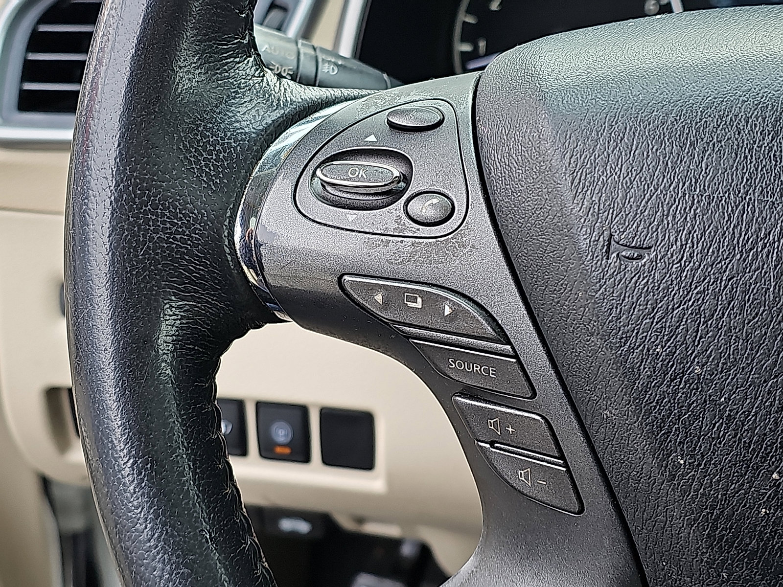 Used 2019 Nissan Murano Platinum w/ Cargo Package image 23