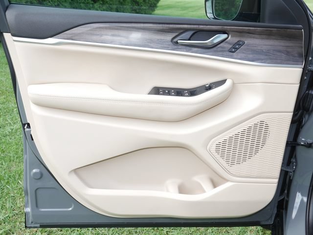 New 2027 Jeep Grand Cherokee Limited AWD/4WD image 15