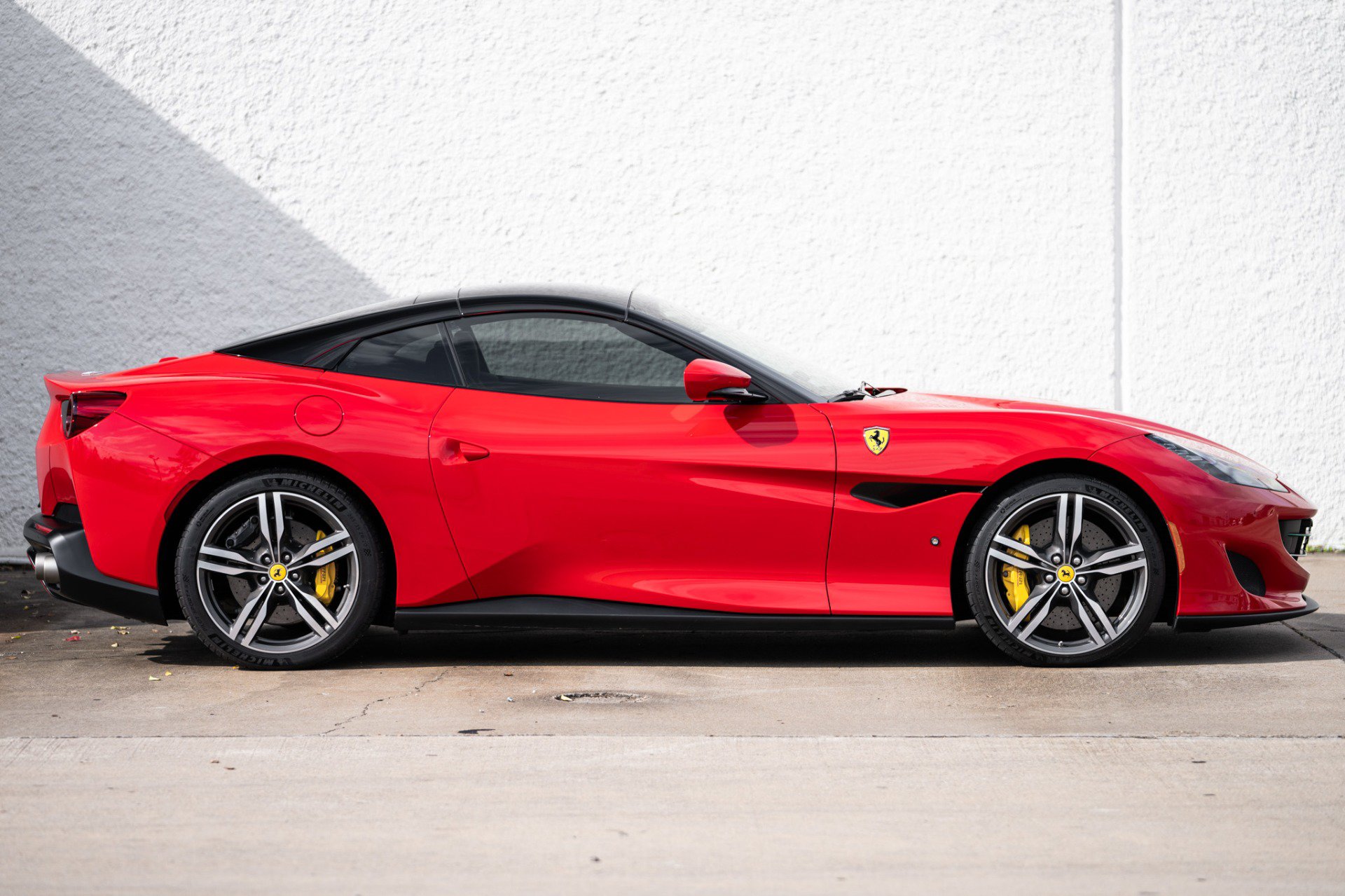 Used 2019 Ferrari Portofino RWD image 7