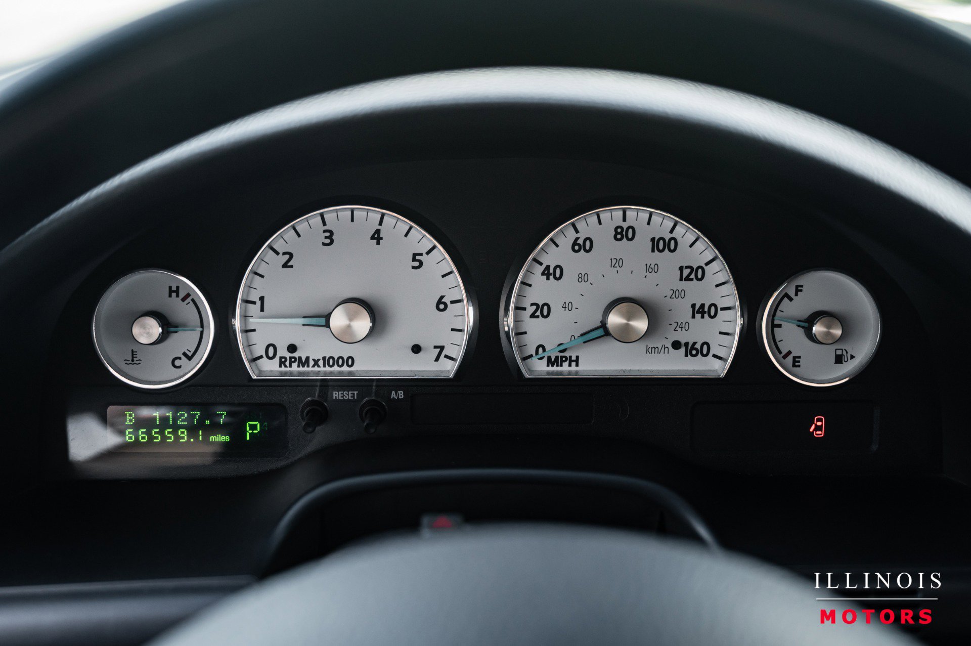 Used 2003 Ford Thunderbird Deluxe image 15