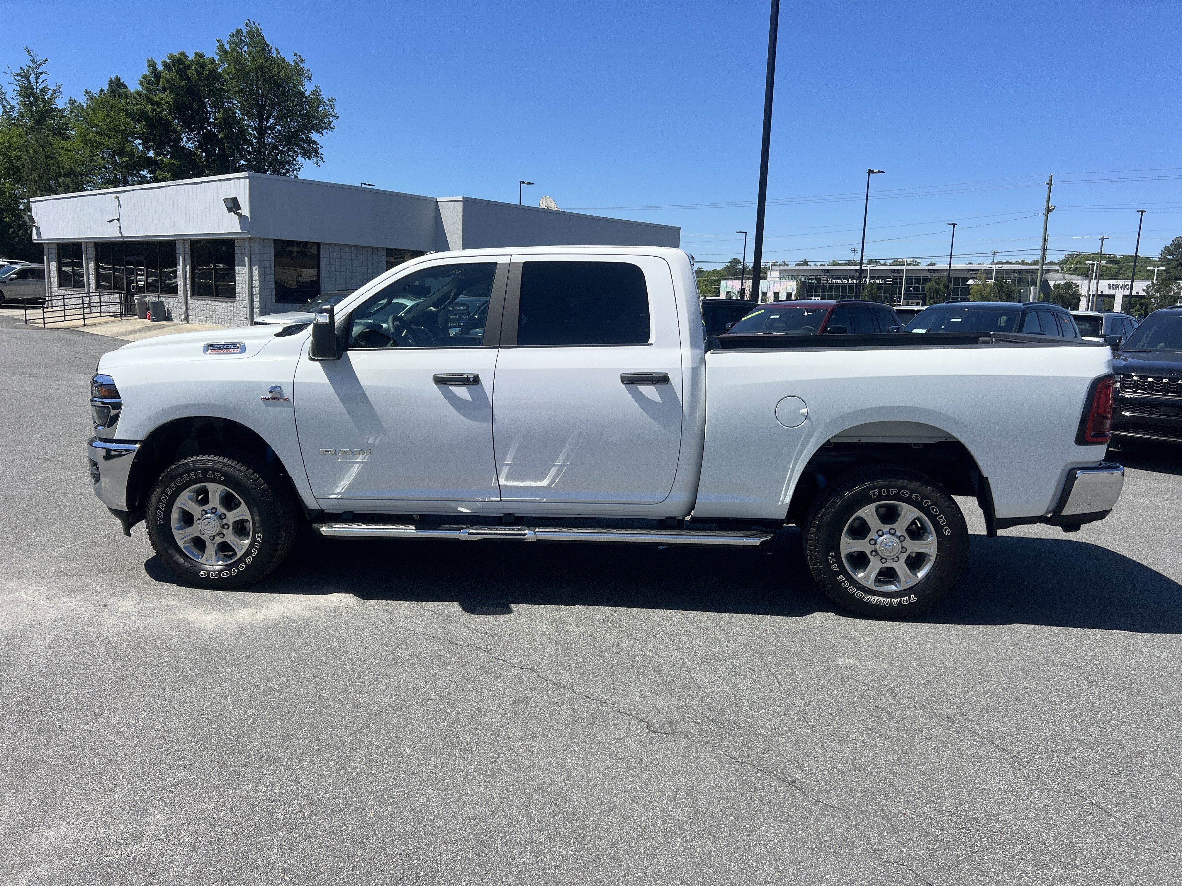 Used 2025 RAM 2500 Big Horn AWD/4WD image 4