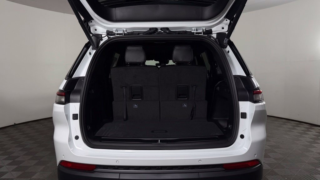 New 2027 Jeep Grand Cherokee L Limited AWD/4WD image 9