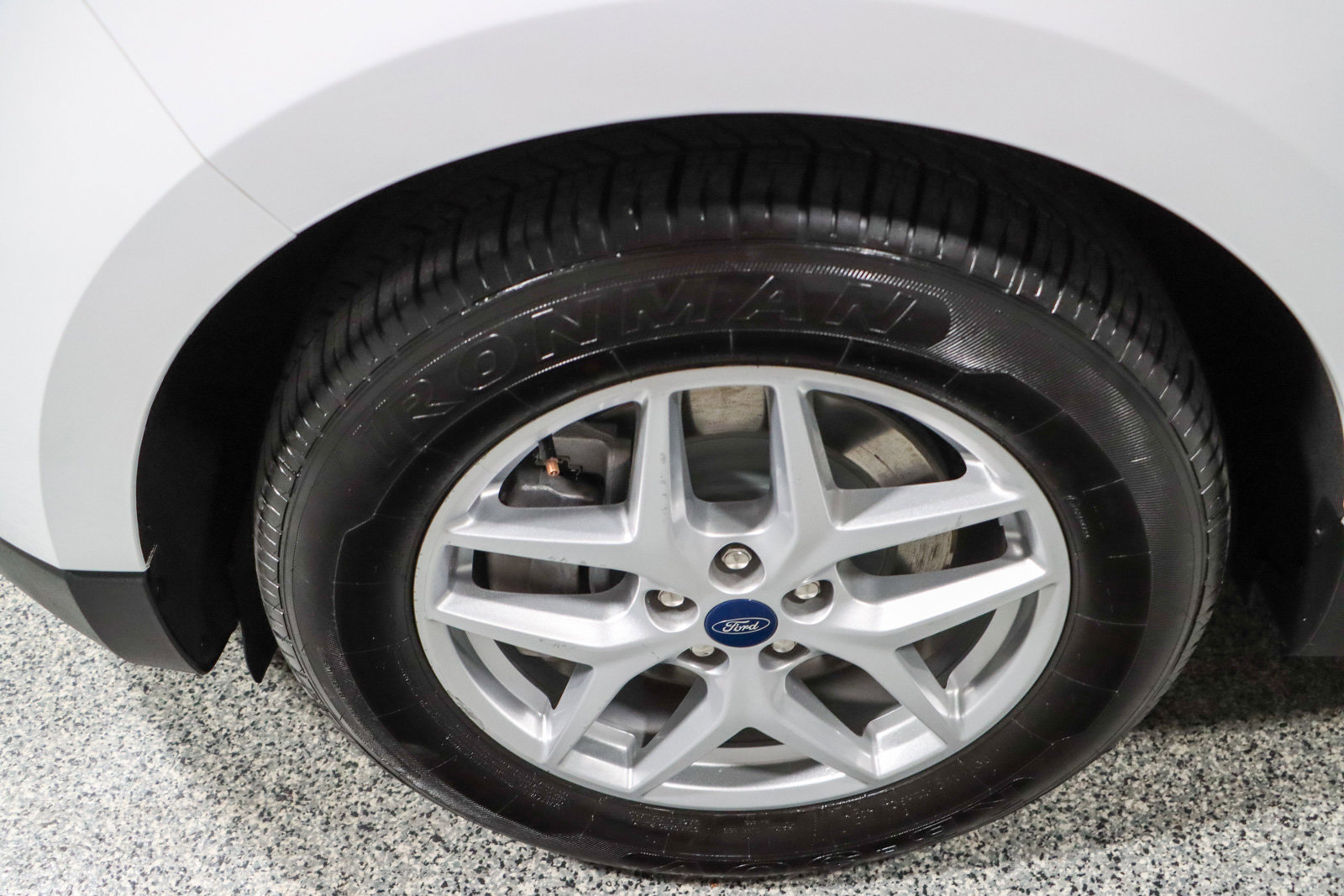 Used 2023 Ford Edge SEL image 11