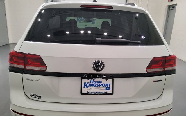 Used 2022 Volkswagen Atlas SEL R-Line image 13