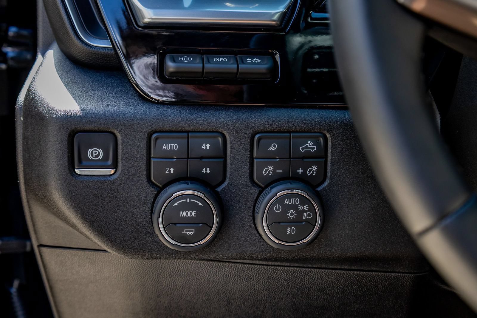 Used 2026 Chevrolet Silverado 2500 High Country w/ High Country Premium Package AWD/4WD image 22