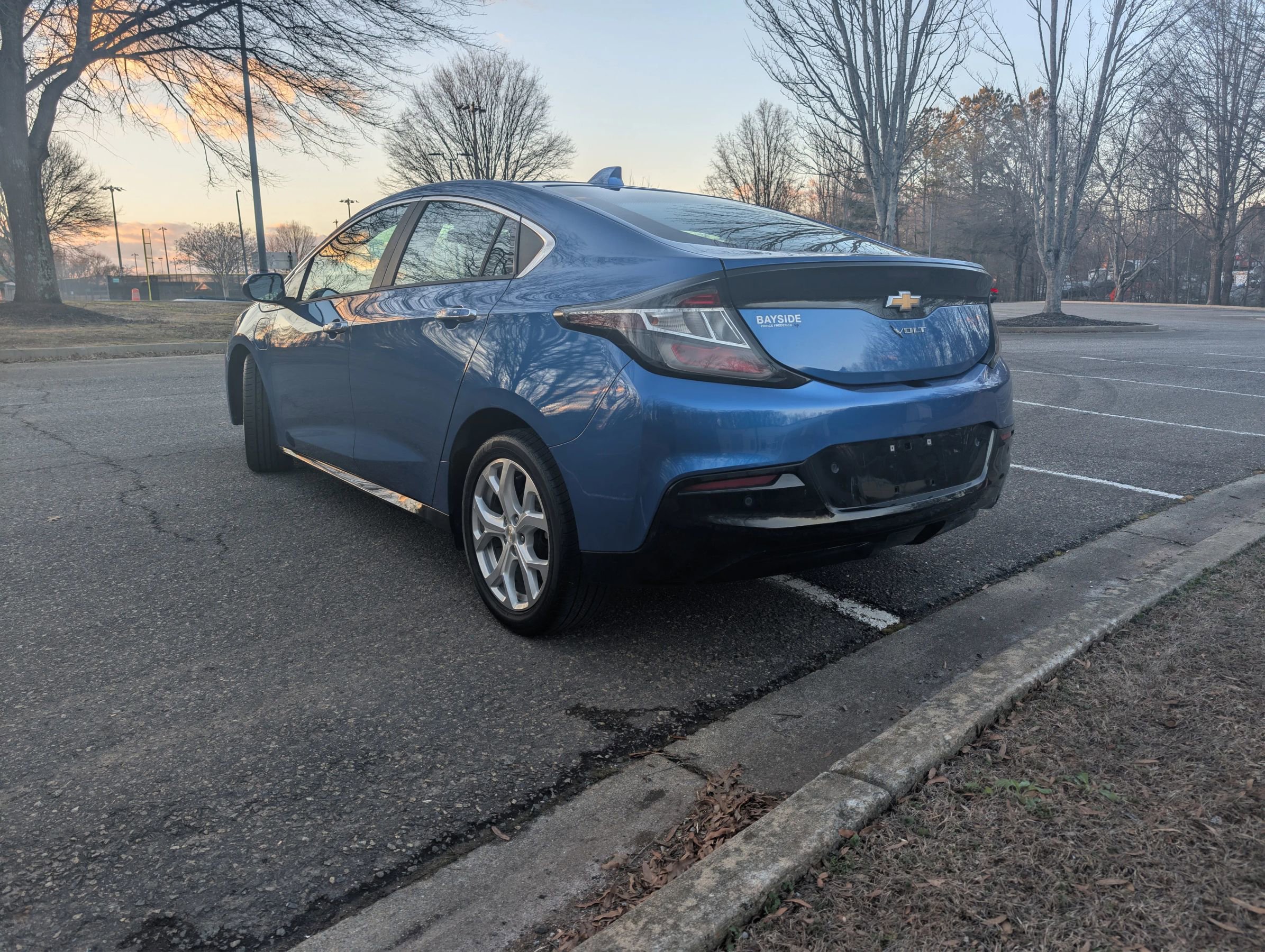 Used 2016 Chevrolet Volt Premier w/ Driver Confidence Package image 3