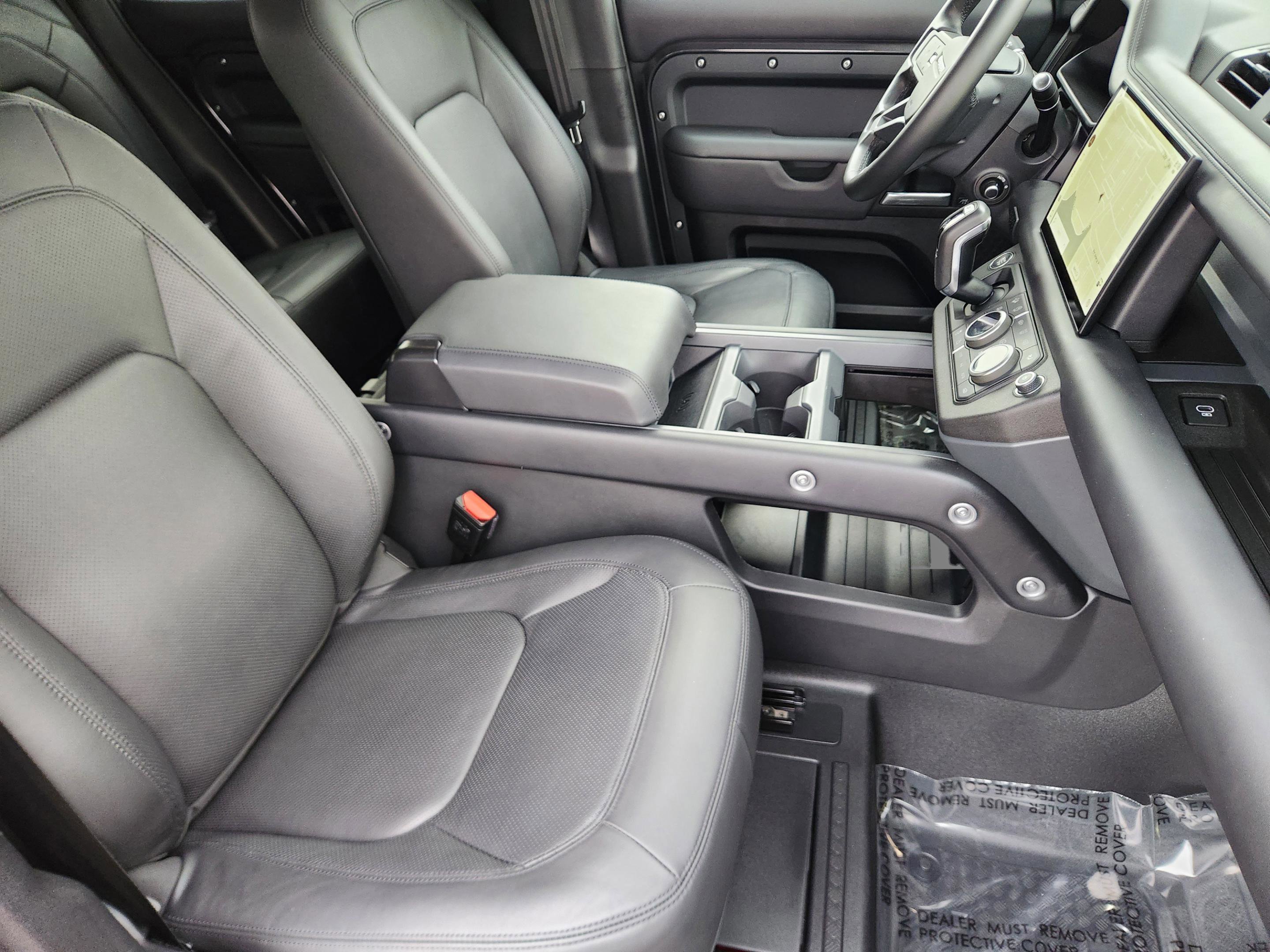 Certified 2025 Land Rover Defender 110 X-Dynamic SE image 14