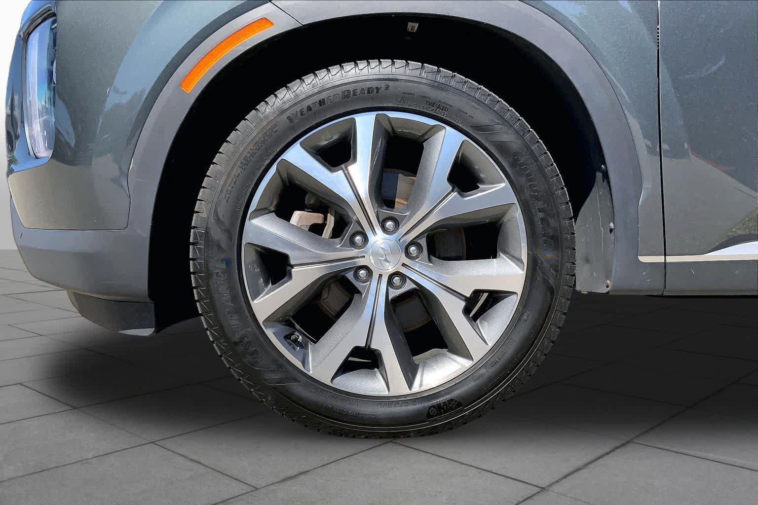 Used 2022 Hyundai Palisade SEL w/ Premium Package AWD/4WD image 11