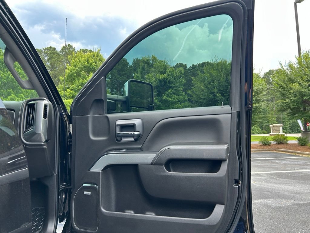 Used 2019 Chevrolet Silverado 2500 LTZ w/ Duramax Plus Package AWD/4WD image 68